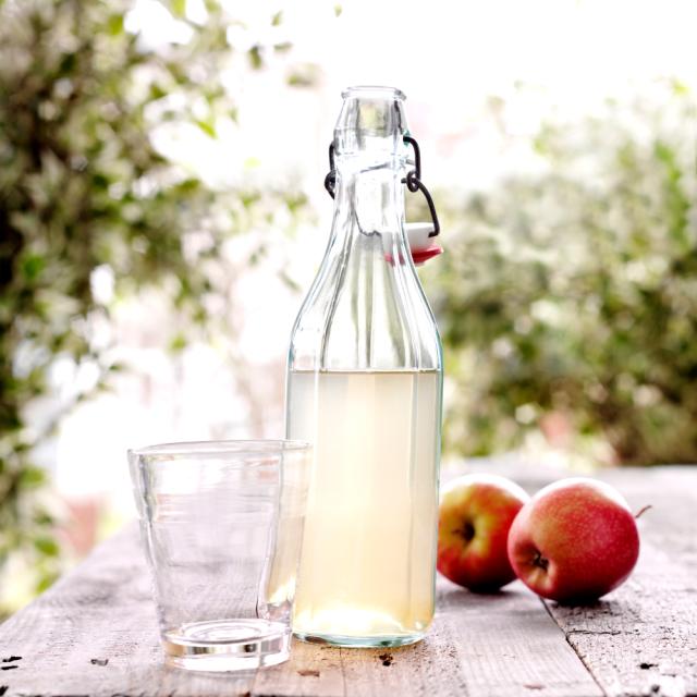 Apple cordial