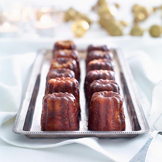 Canelés med smak av vanilje og appelsin