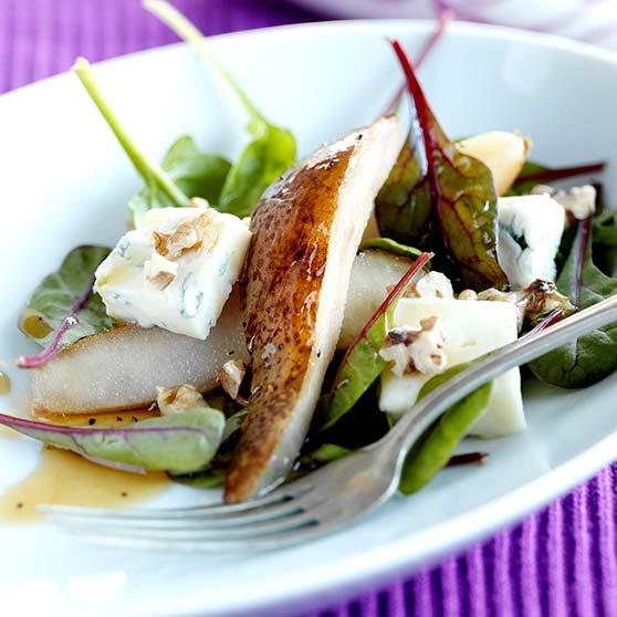 Ost og pæresalat med varm dressing