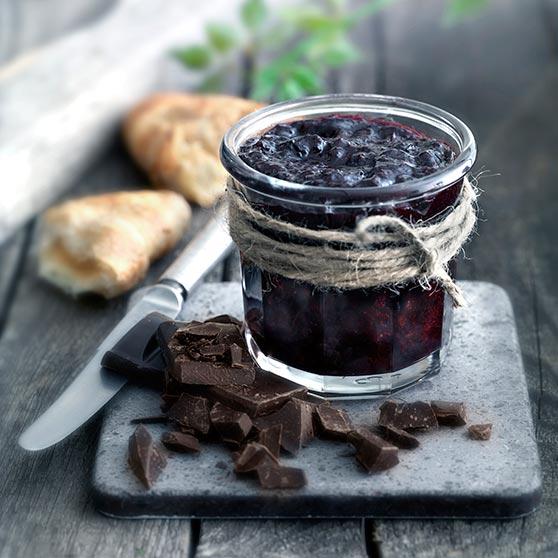 Kirsebærmarmelade med mørk sjokolade