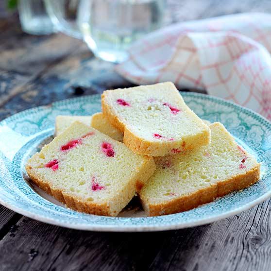 Lingonberry cake