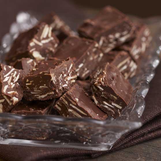 Knasende mandelnougat