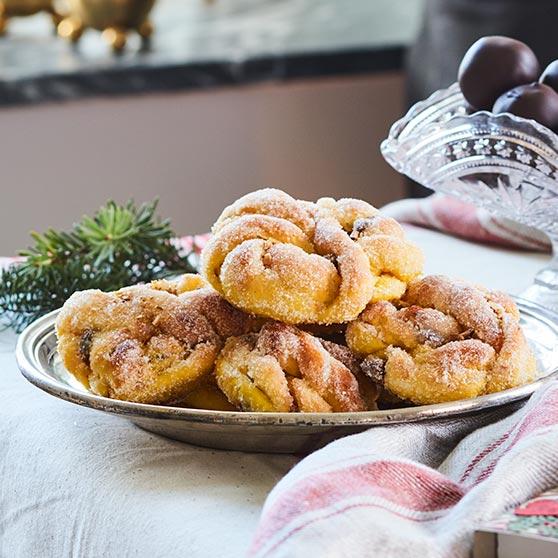 Saffron and Pistachio Buns