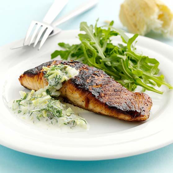 Grillet laksekotelett med urtesaus