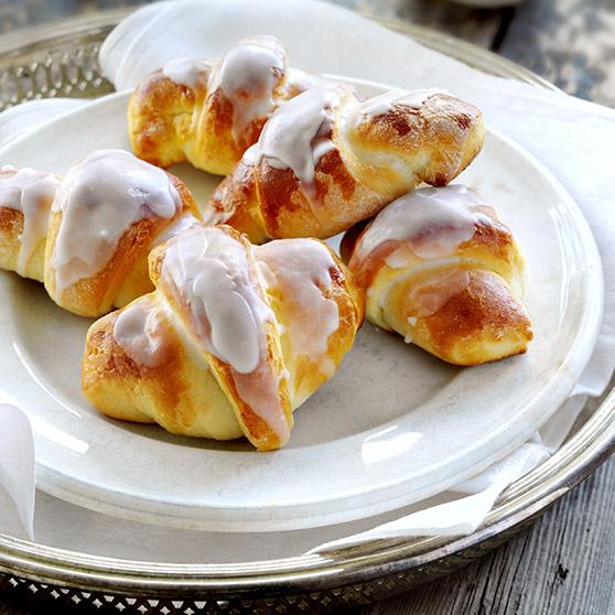 Sweet crescent buns