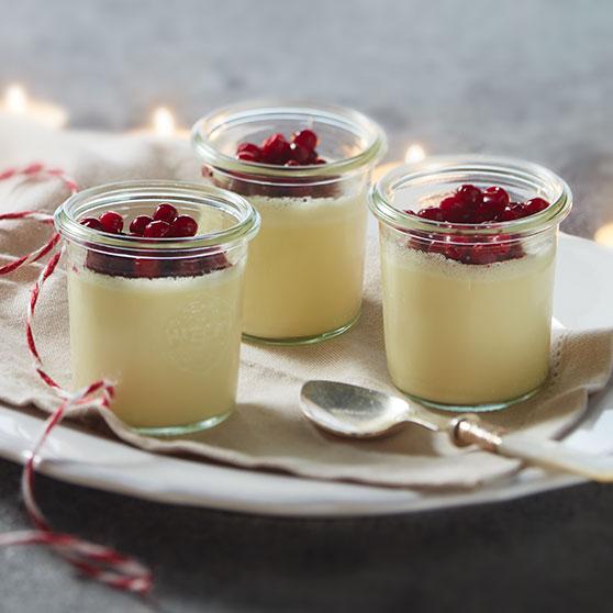 Panna cotta with mulled lingonberries