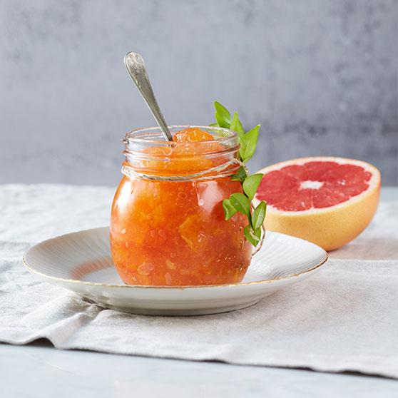 Blodgrapefrukt- og klementinmarmelade
